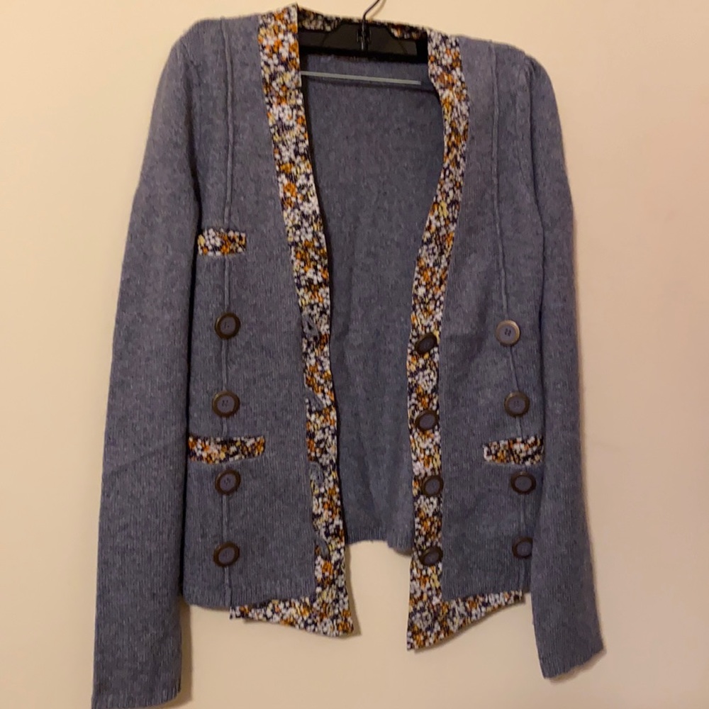 Unique cardigan with floral trim